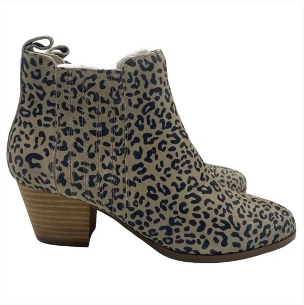 Violet & Red Cortnys Boot 6.5 NWT Leather Animal Print Ankle Block Heel Booties